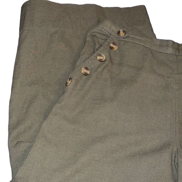 American Eagle Women Elastic Waist Structured Pleated Shorts Size Large - Picture 6 of 8